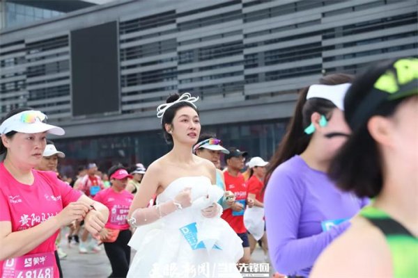 五八策略 贵马赛道的别样风景！穿最美的婚纱，踏上最美的赛道